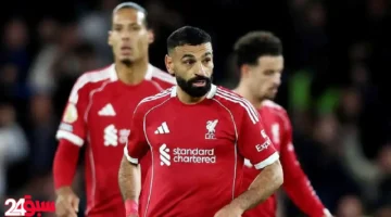 محمد صلاح يواجه هجوماً لاذعاً.. نجم إنجليزي سابق: توقف عن تقليد ميسي